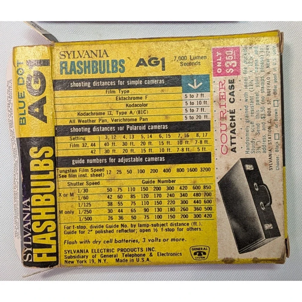 Sylvania Flashbulbs AG1 Blue Dot 10 Count Vintage Camera Bulbs Good Made USA
